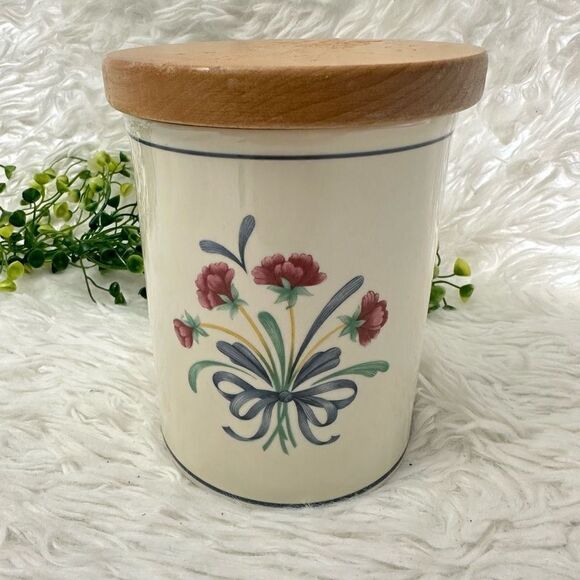Lenox Chinastone Poppies in Blue Small Cookie/Spice / Multipurpose Jar w/ Lid - Picture 3 of 8